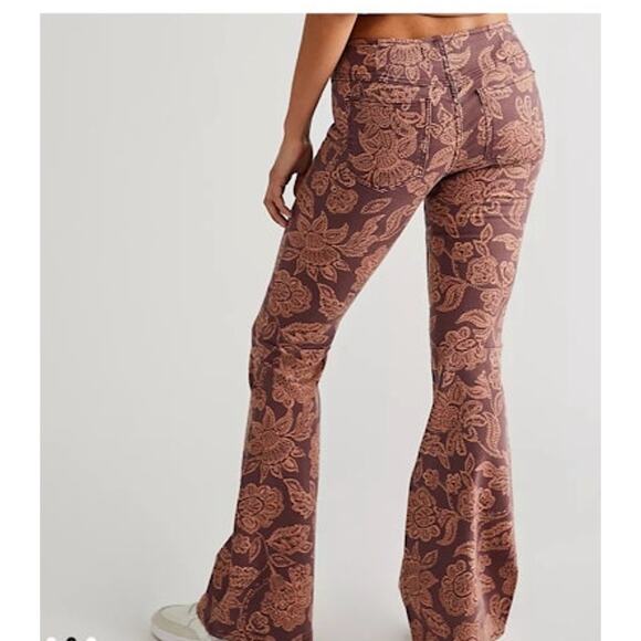 Free People Penny Pull-On Printed floral Flare Jean - Picture 2 of 8